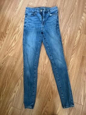 American Eagle Outfitters Next Level Stretch Blue Skinny Jeans size 2